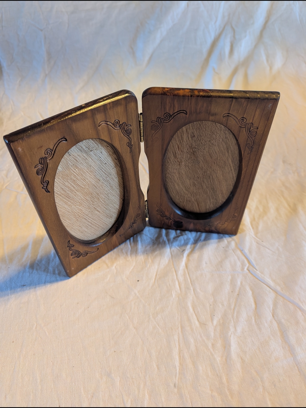 2/30$ Vintage Brown Wooden Double Frame with Carved Accents